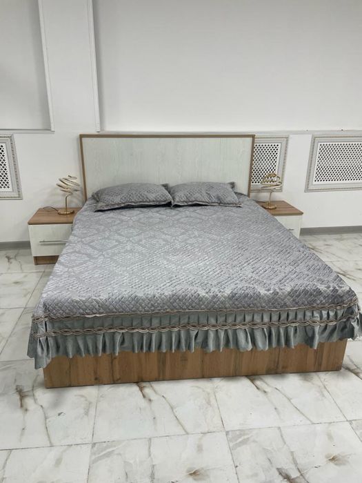 Продам спальный комплект