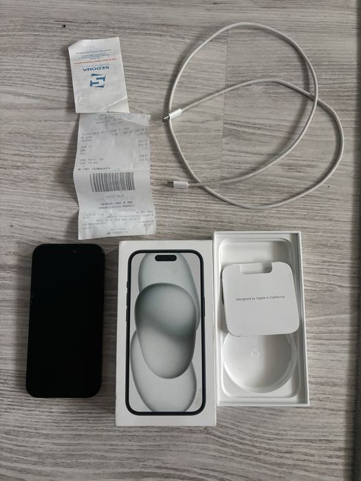Vand iphone 15 black 128gb cu garantie