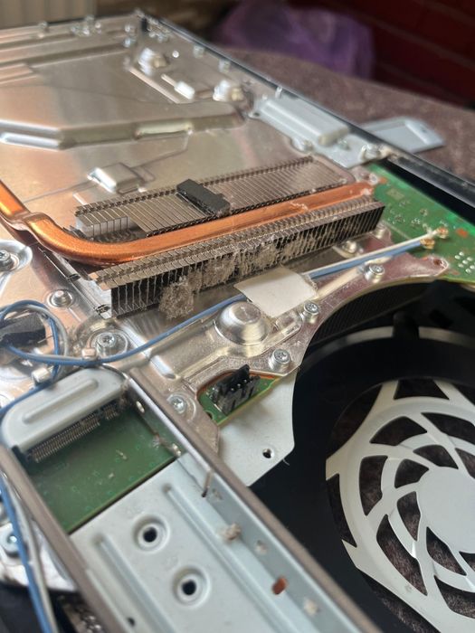 Reparatii Console Ps5 Ps4 Nintendo Xbox Curatare Controllare Laptop Pc