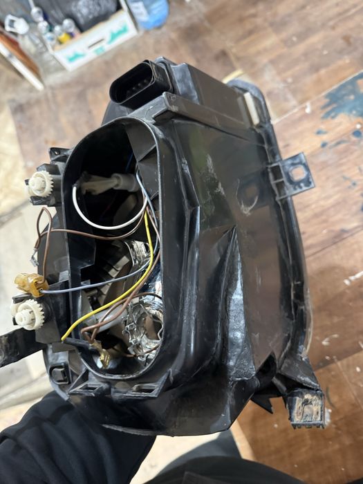 Фара приора 1 левая оригинал бош