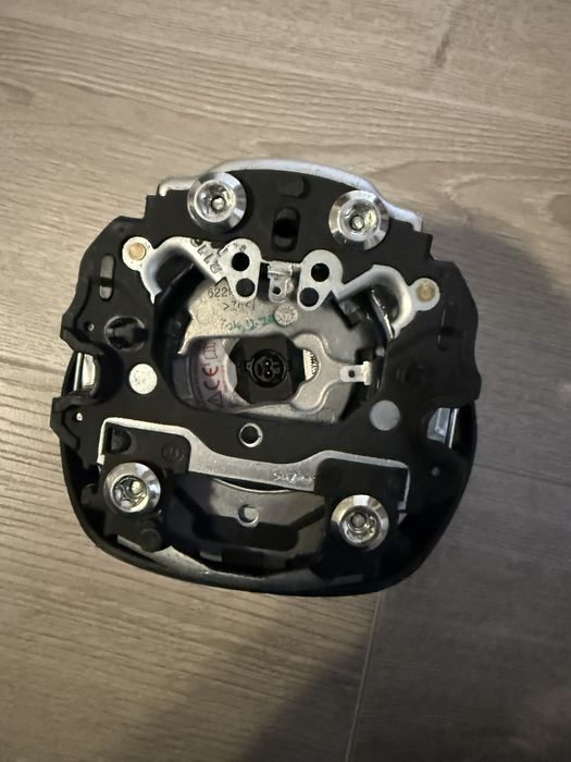 Airbag Еърбег VW Golf Passat Tiguan Touareg Polo Up Голф Пасат Тигуан