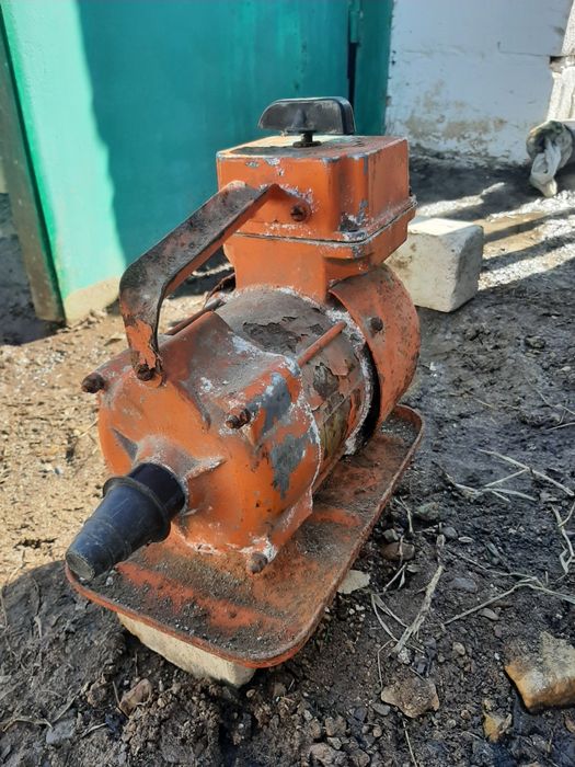 Вибратор ИВ-117А