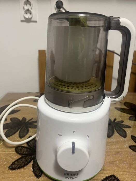 Aparat de gatit cu abur si blender