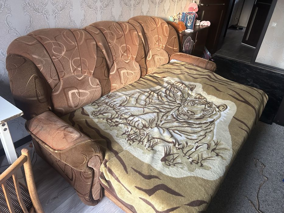 Продам диван б/у