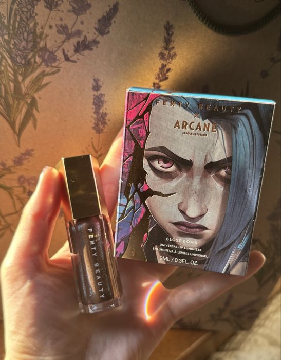 Fenty beauty Arcane Jinx Kaboom lip gloss
