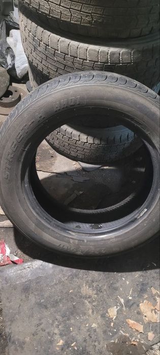 Продам две шины 185/65/15