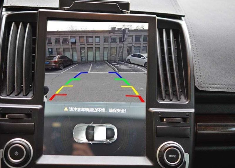 AHD Цветна камера за задно виждане с коронка