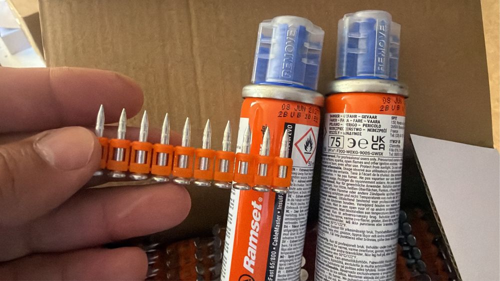 Cuie pistoale electrice si pe gaz