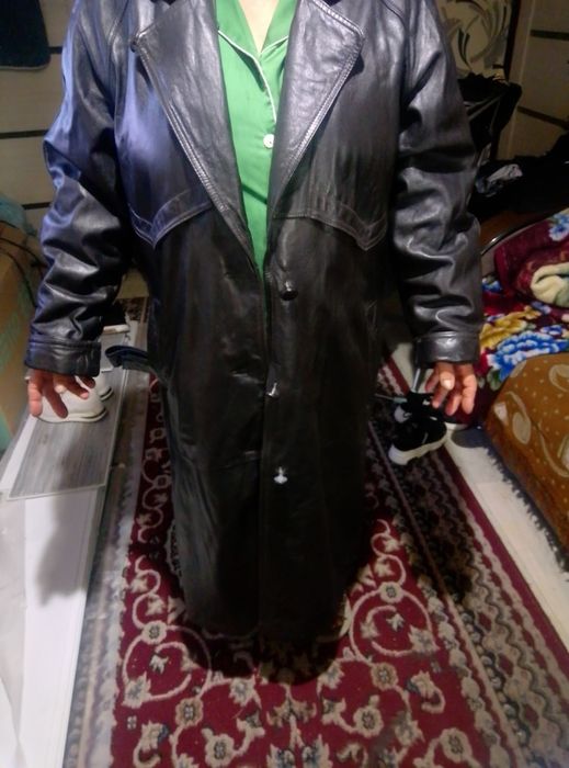 Срочно продам плащь кожаный норвежский все вопросы по ватсапп