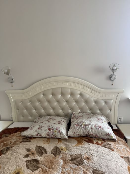 Продам спальный гарнитур