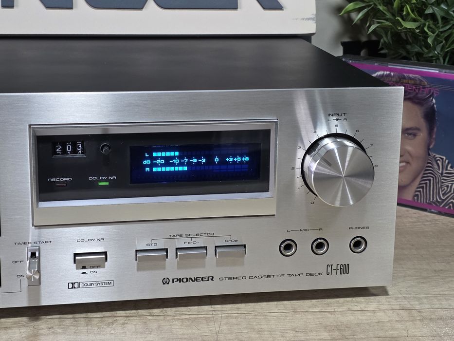 Casetofon deck PIONEER CT-F600, blue edition,  silver, impecabil, servisat , made in Japan