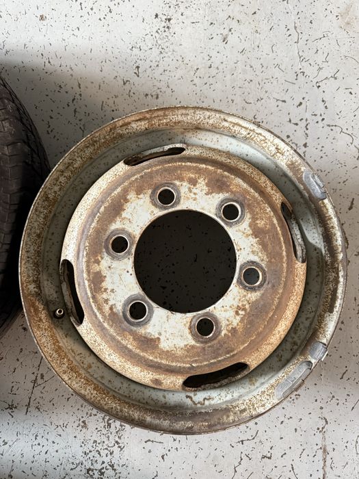 Продам диски на Газель