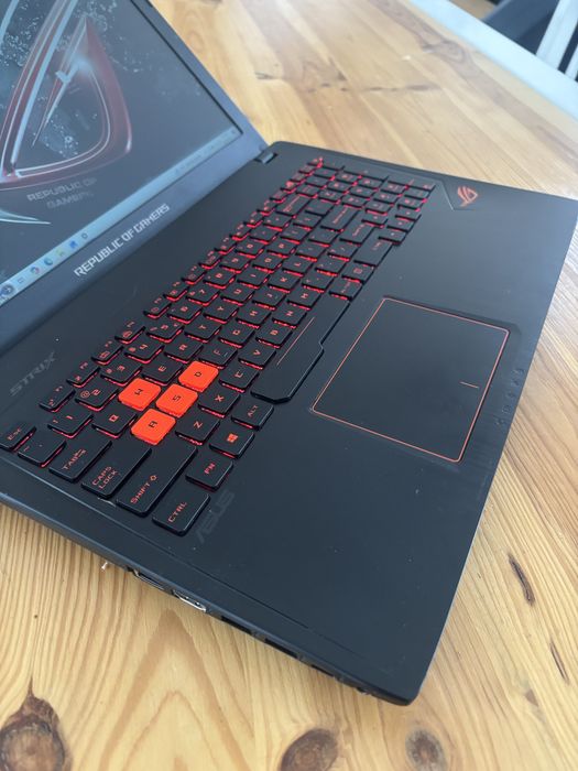 Asus Strix Rog Gaming impecabil.