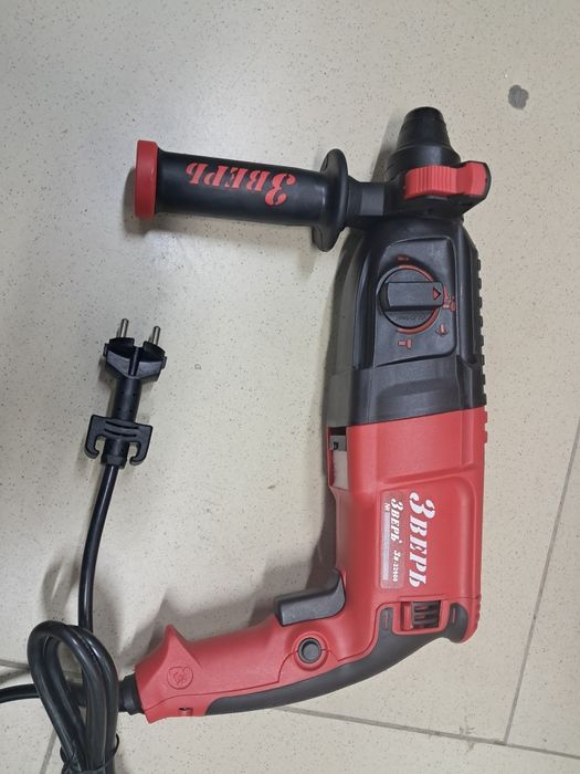 Продам перфоратор ЗВЕРЬ ТАНК BOSCH