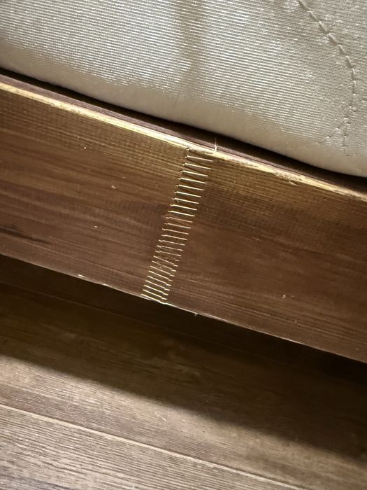 Продаем кровать с матрасами , б/у