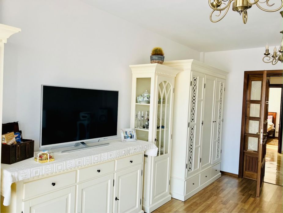 Proprietar vând apartament 2 camere, 75 mp, 2 parcări, Bucium