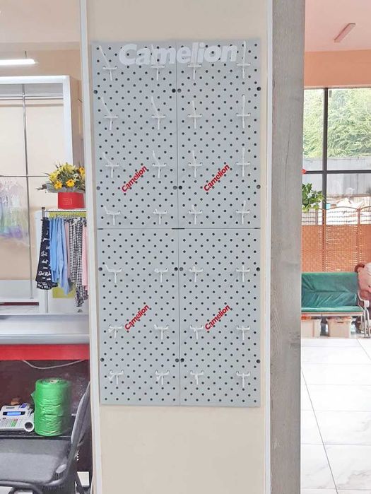 Teshilgan panel, перфопанель, do'konda ilgaklar uchun panel