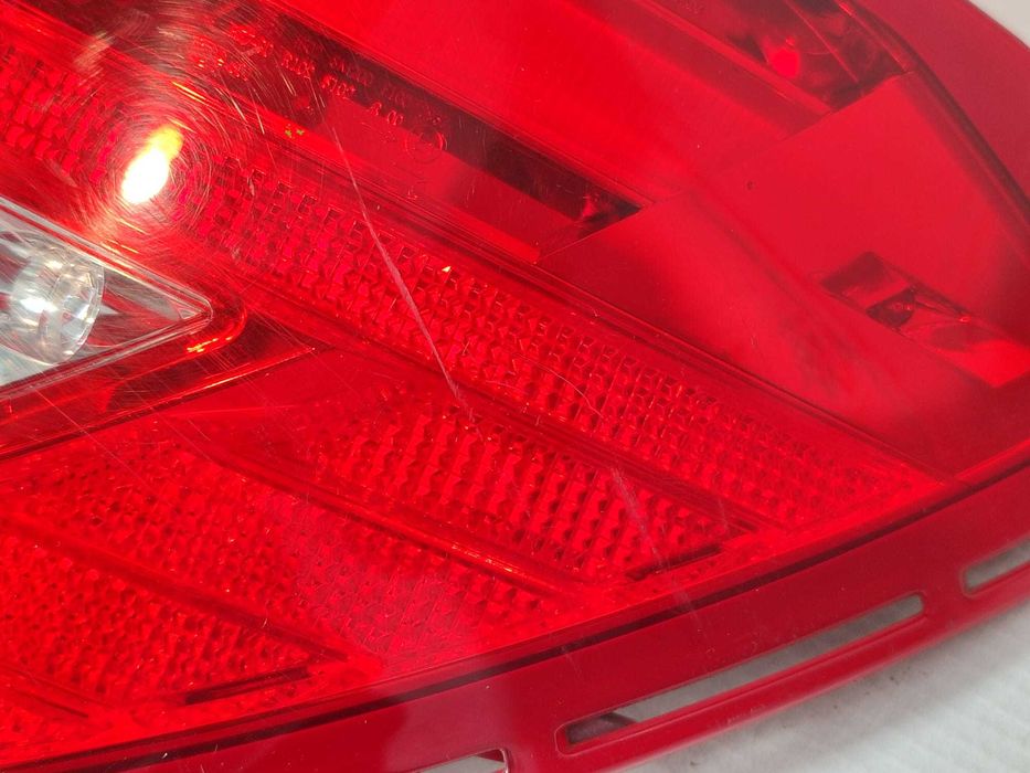 Stop aripa spate dreapta Sedan Mercedes-Benz Clasa C W204 Facelift 2011-2014 OEM A2049060503 (5G3)