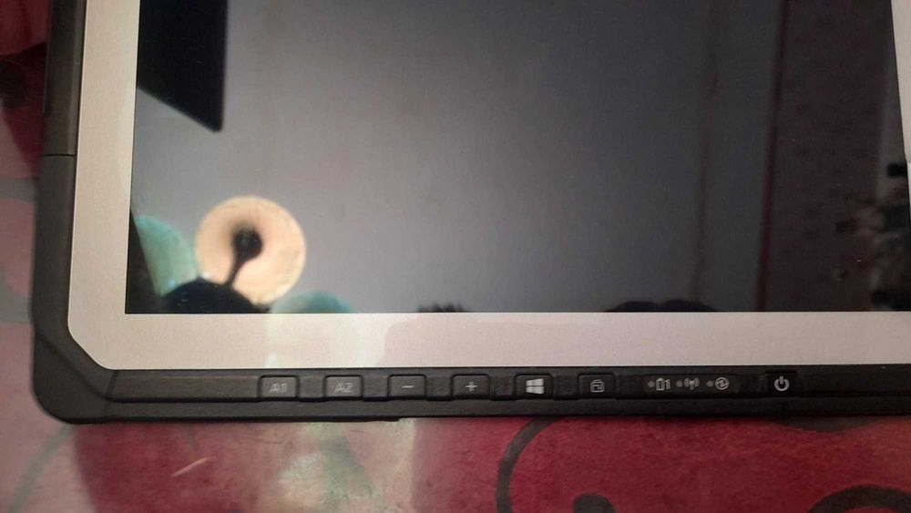 Tablete militare Panasonic Toughbook CF-20 cpu i5 8gb ram ssd 256gb windows 10 Pro + 11 Pro