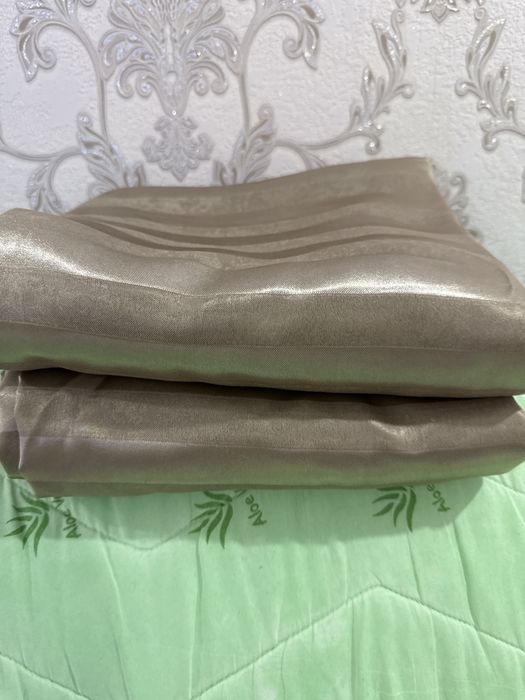 Продам готовые добротные шторы с крючками