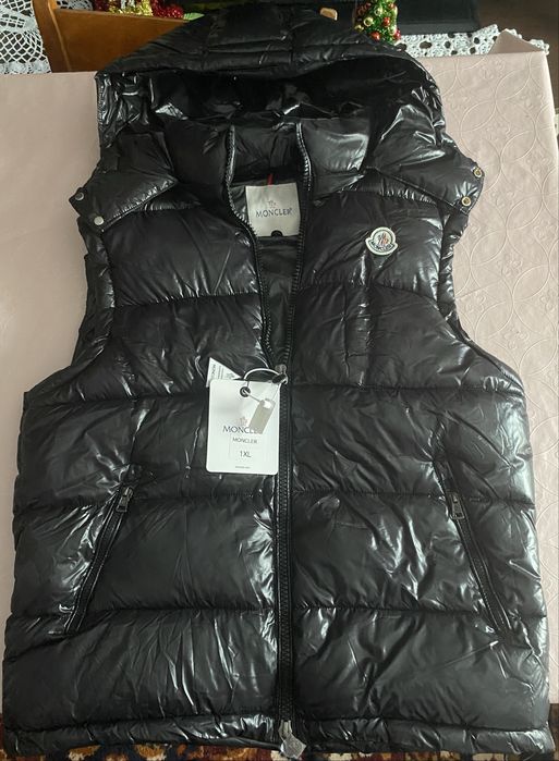 Vestă de înaltă calitate M.O.N.C.L.E.R