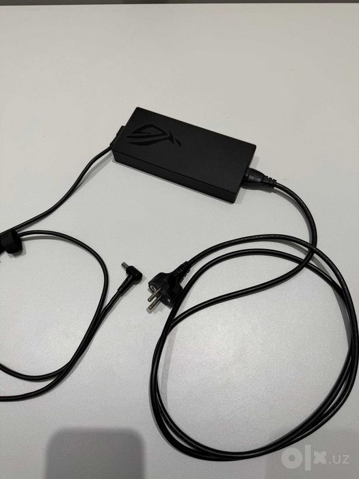 ASUS ROG Strix G16/i9-14900HX/ RTX 4060/ 2K 240 (Korpusi defekti bor)