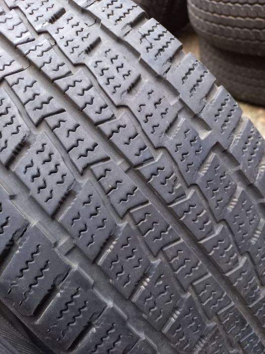 2 anvelope 215/60 R17 C Continental