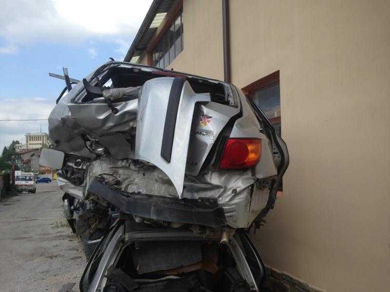 Хюндай Елантра 2.0i 16V / Hyundai Elantra 2.0i 16V на части