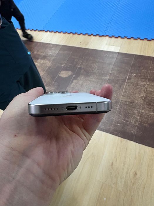 Айфон 15про 256 гг Титан