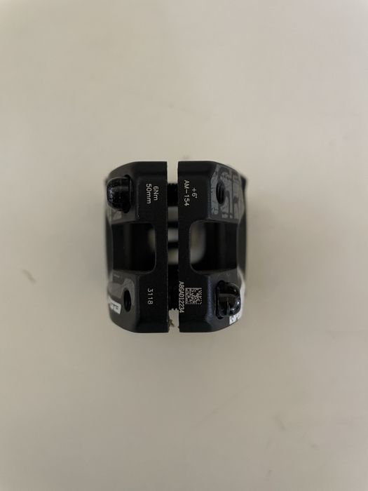 Vand Pipa FSA Grid cu prindere ghidon 35 + ( cadou )