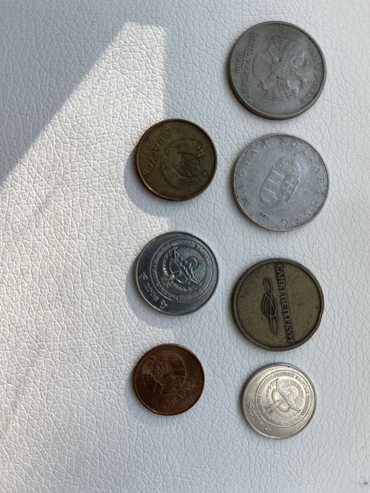 Монеты разные колекционные