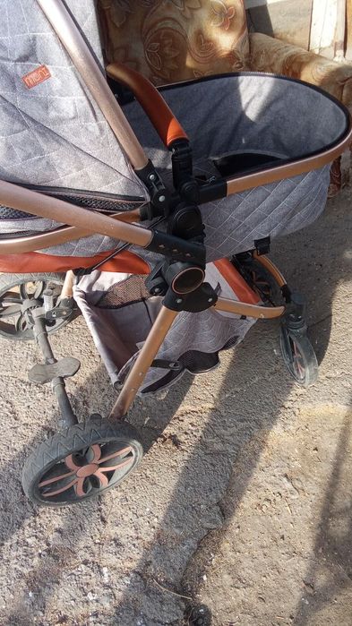 Детская коляска.