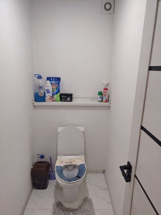 Продаю 1 комнатную  кв 13мкр 8дом