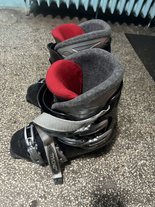 Clapari Ski masura 27(echivalent masura 42 la incaltaminte)