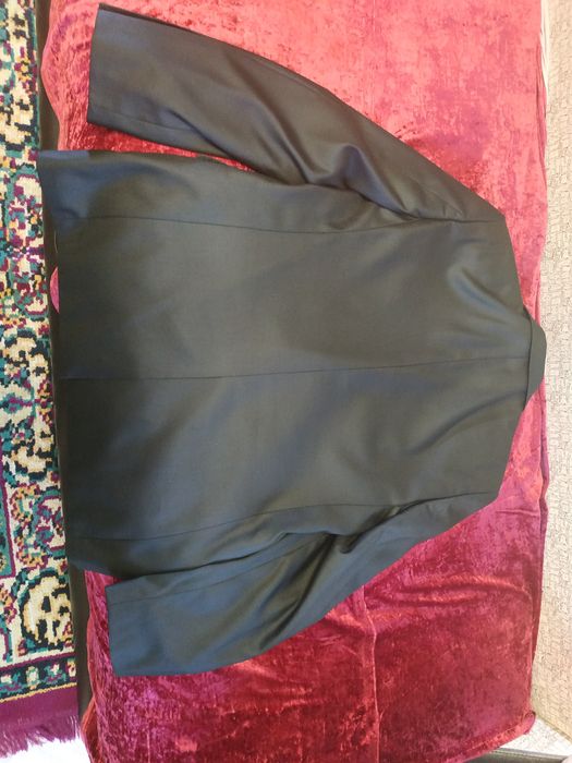 Отличный мужской костюм