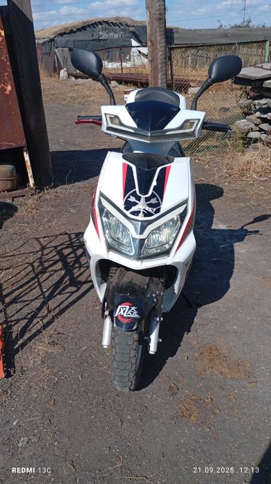 Продам скутер м8