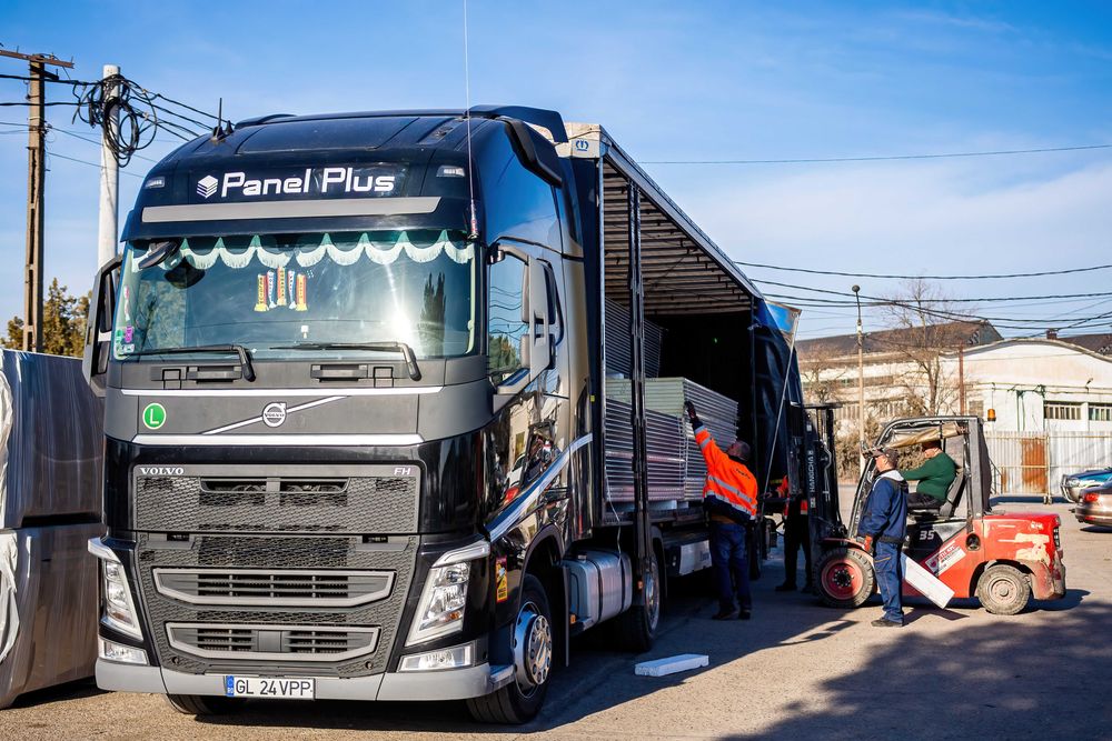 Panouri sandwich pentru perete si acoperis noi sau calitatea a doua