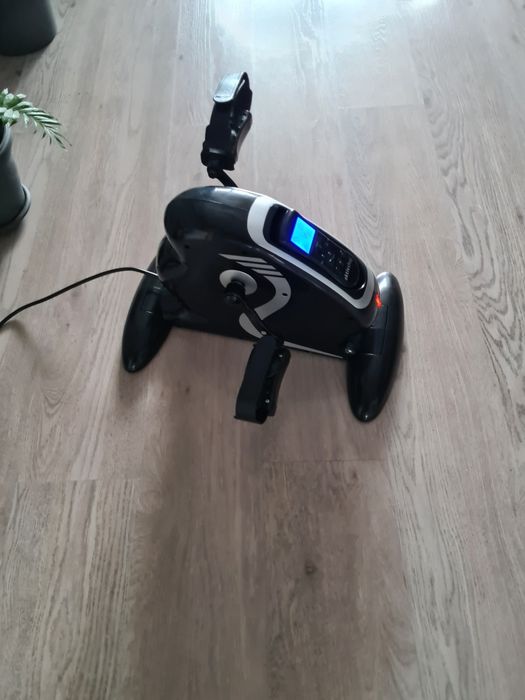 Електрически мини велоергометър с автоматично завъртане