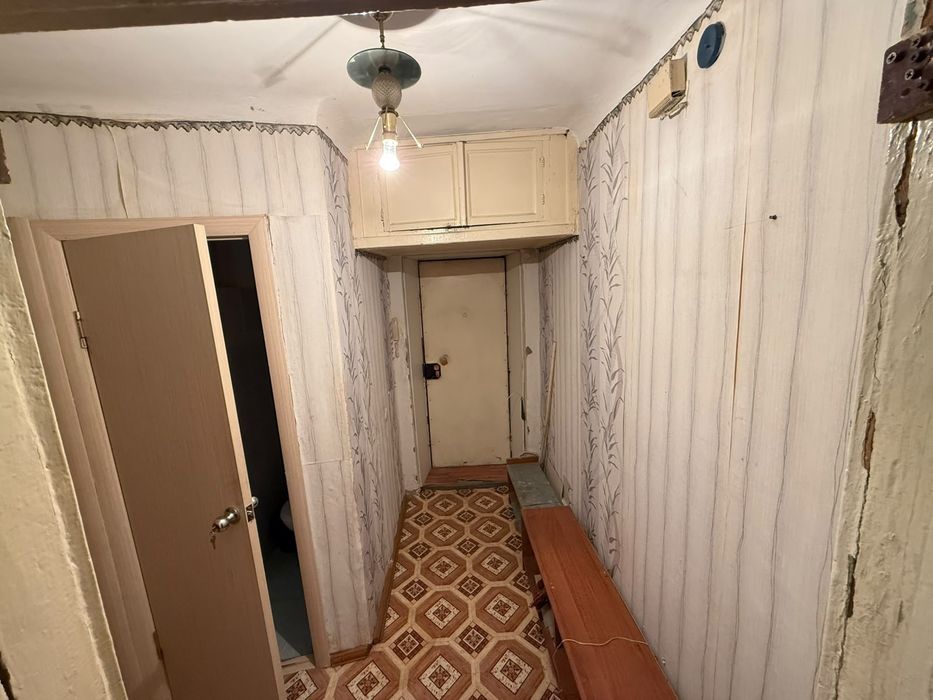 Продам 2хком квартиру район Бэста.