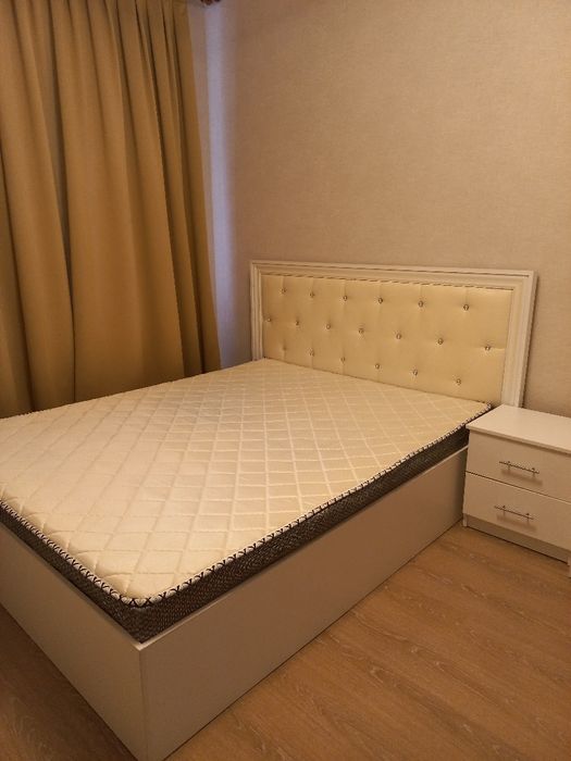 Спальный кровать