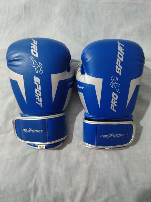 Перчатка новый для бокса