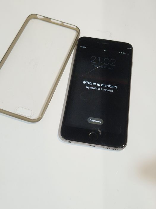 Telefon iphone  cu  display fisurat