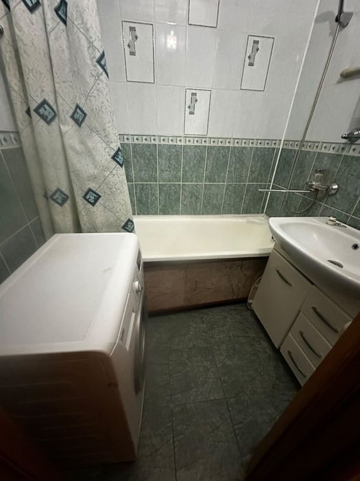 Сдам квартиру двух комнатную.