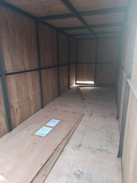 Контейнер  из швейлера,обшивка фанера