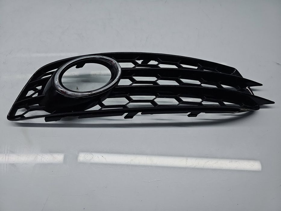Grila proiector dreapta AUDI A3 (8P1) [Fabr 2003-2012] Sportback S-lin