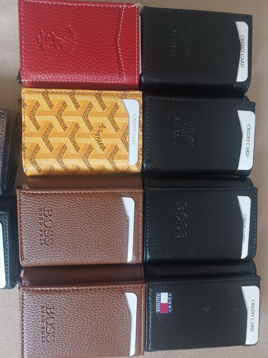 Продавам чисто нови портмонета