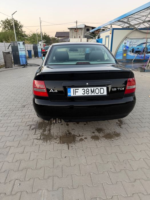 Automobil Audi A4B5