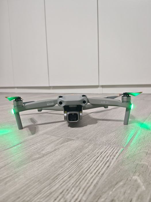 Dronă DJI Air 2S