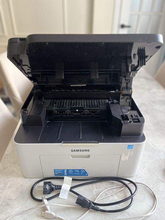 Принтер SAMSUNG Xpress M2070
