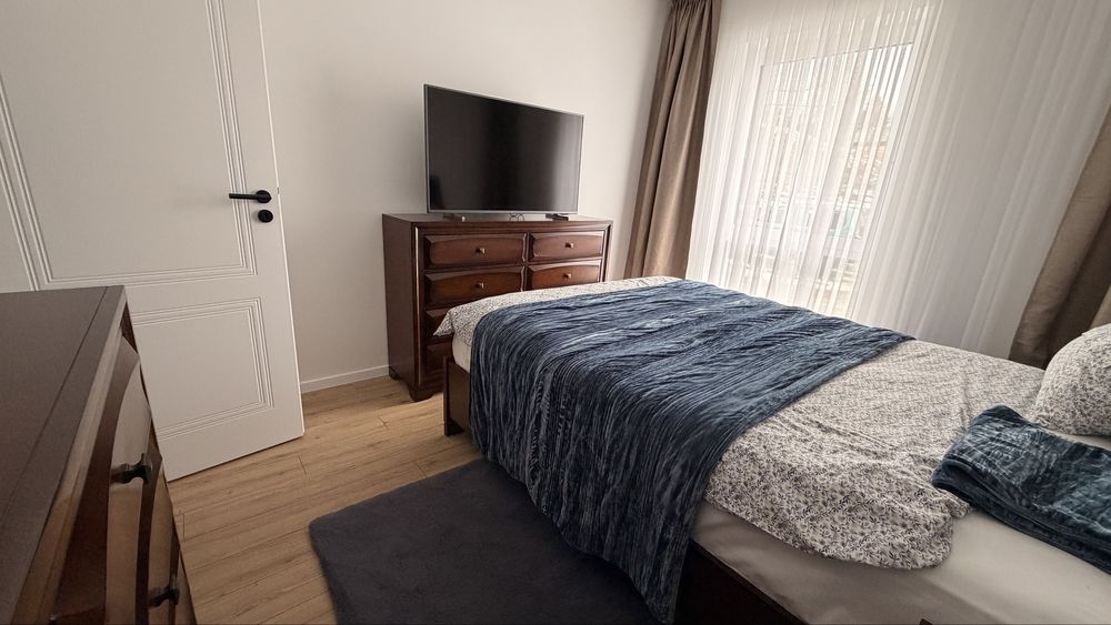 Inchiriez apartament